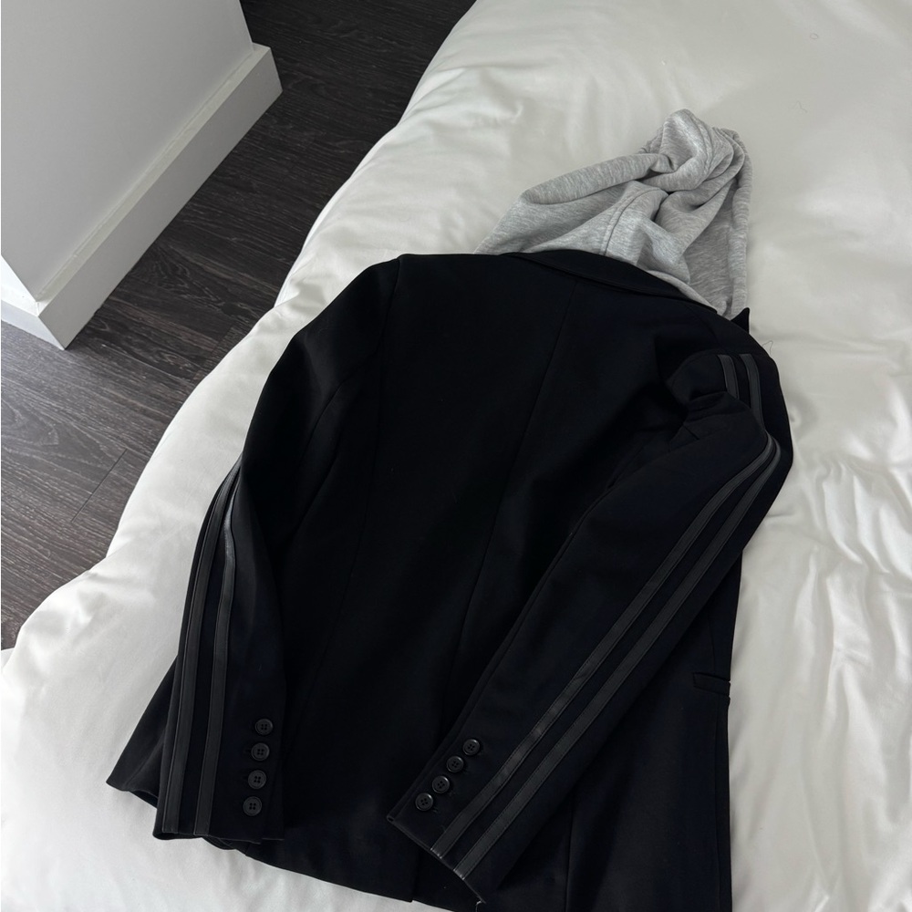 Evereve Black Blazer Jacket with Gray Hood - Picture 3 of 4